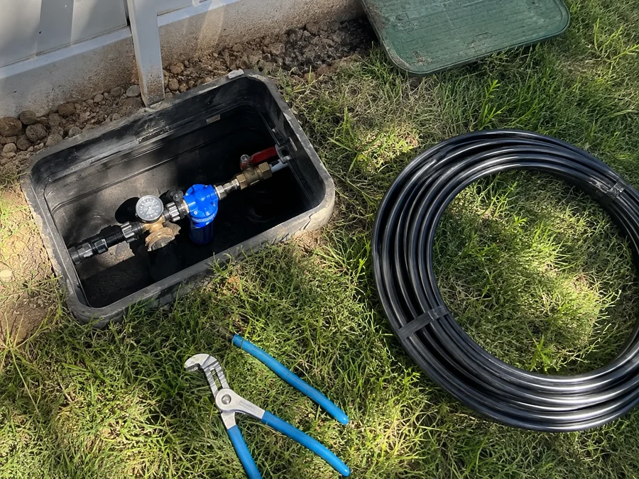 Drip zone filter and pressure regulator assembly fitted at a valve box